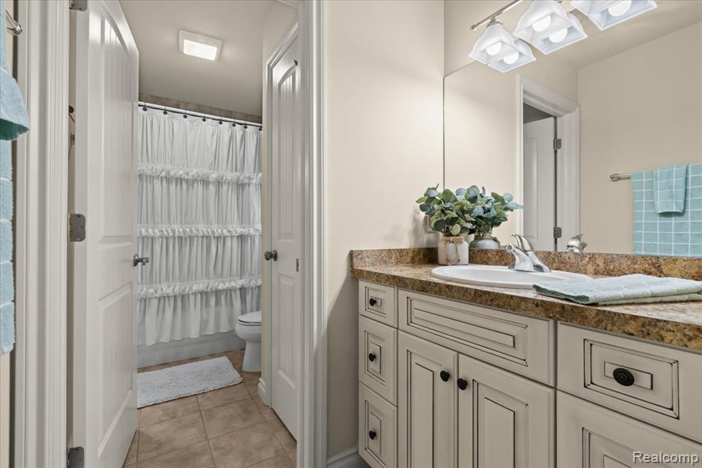 10734 Stoney Point Drive, South Lyon, MI 48178 — Photo 25