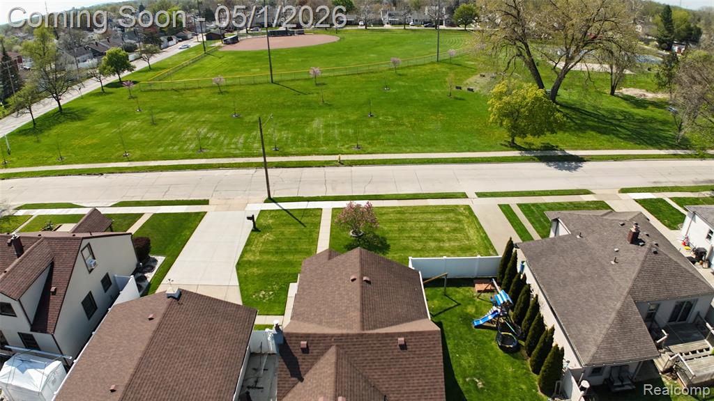 677 Lindbergh Street, Wyandotte, MI 48192 — Photo 9