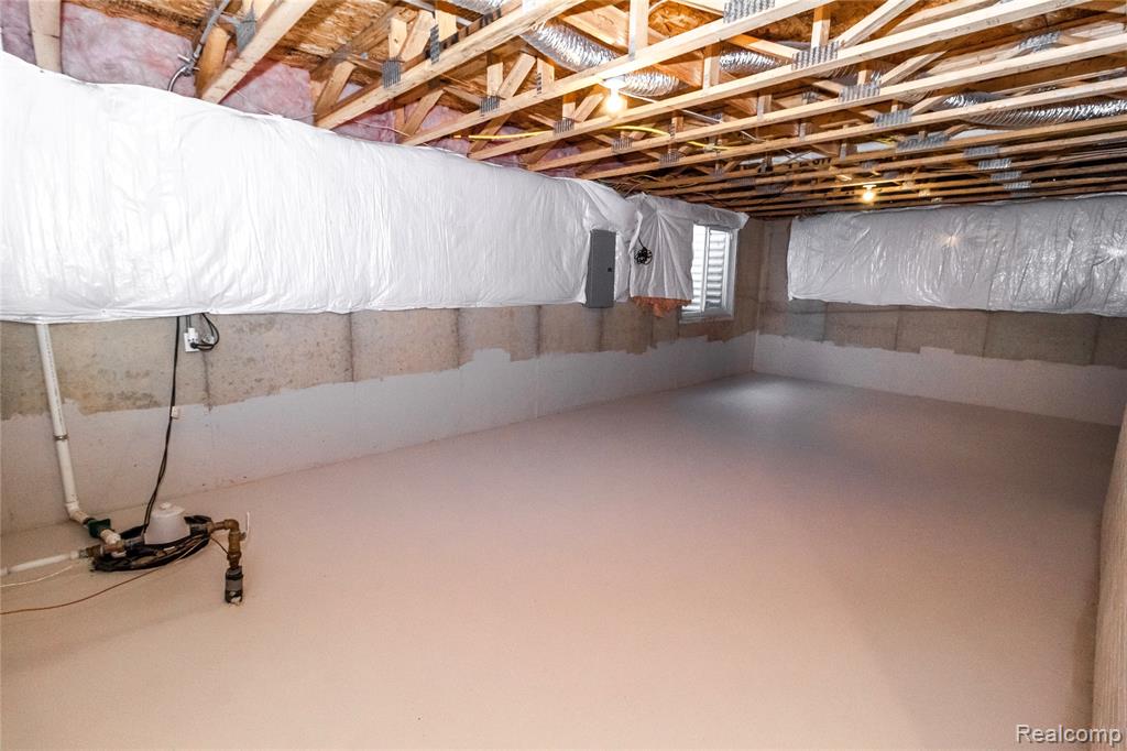 1466 Luxington Drive, Lapeer, MI 48446 — Photo 32
