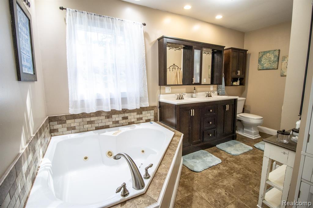 12595 N Budd Road, Burt, MI 48417 — Photo 19