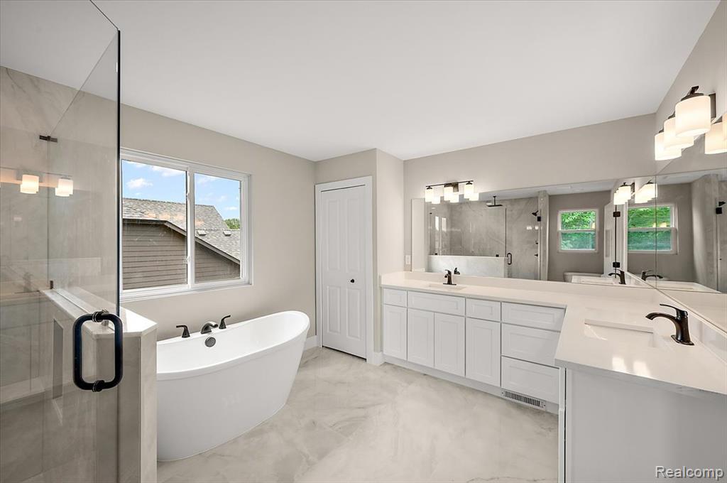 24318 Tullymore Drive, Macomb, MI 48042 — Photo 59