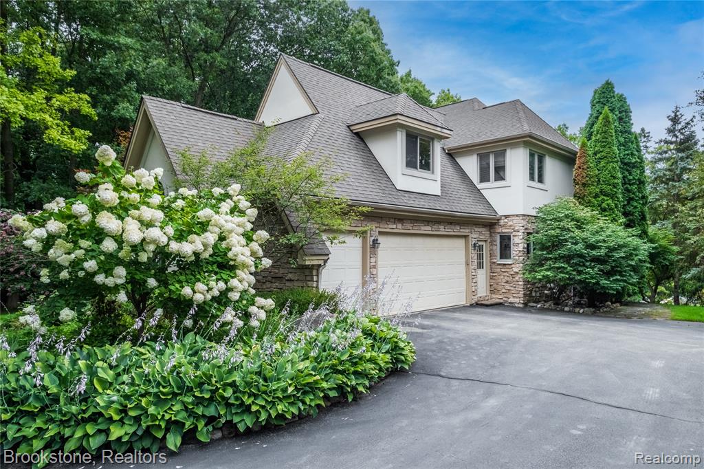 8003 Caribou Lake Lane, Clarkston, MI — Photo 4