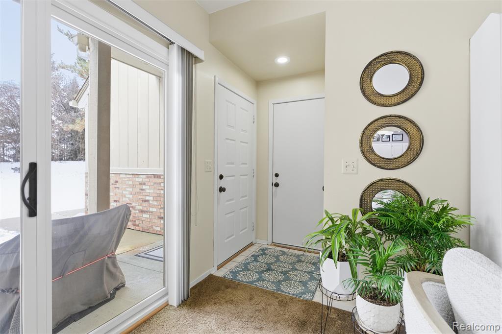 29325 Laurel Drive, Farmington, MI 48331 — Photo 14