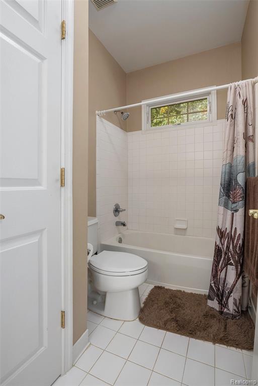 5479 Woodcreek Court, Clarkston, MI 48348 — Photo 31