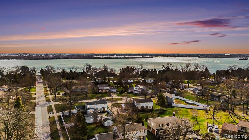 26031 Hidden Lane, Grosse Ile, MI 48138 — Photo 47