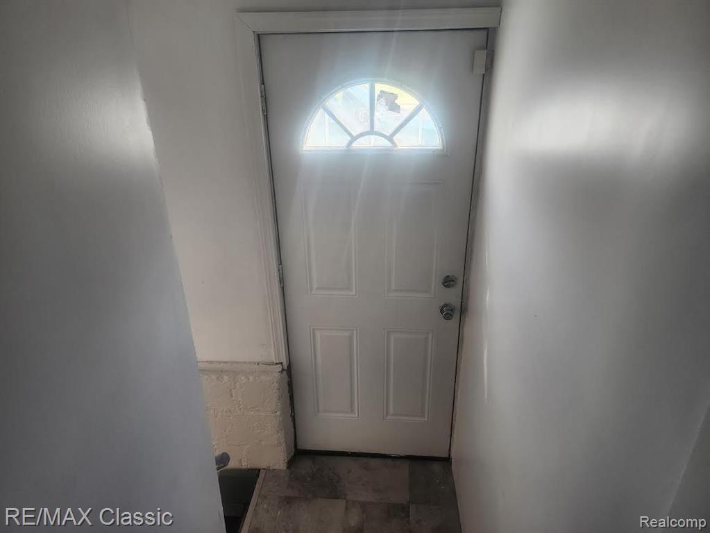 472 S JESSIE Street, Pontiac, MI 48341 — Photo 6