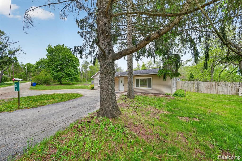 15013 Birchwood Drive, Holly, MI 48442 — Photo 4