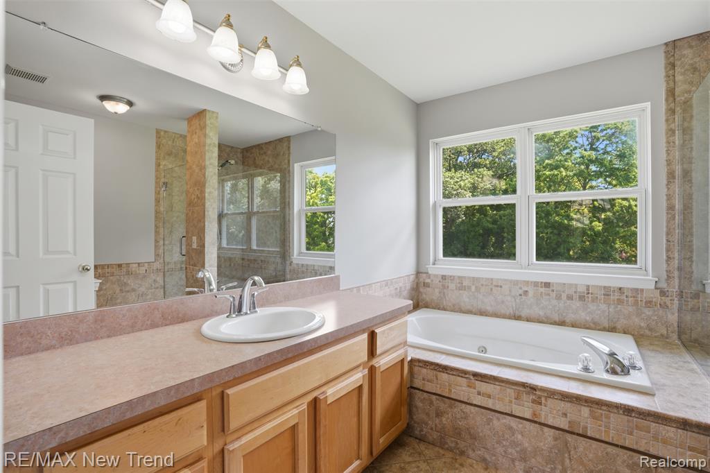 729 Akehurst Lane, White Lake, MI — Photo 34