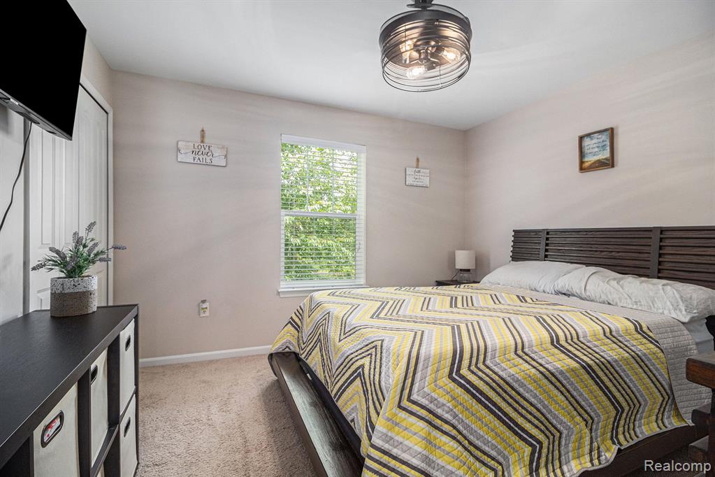 15893 PEBBLEBROOK Drive, Van Buren, MI 48111 — Photo 24