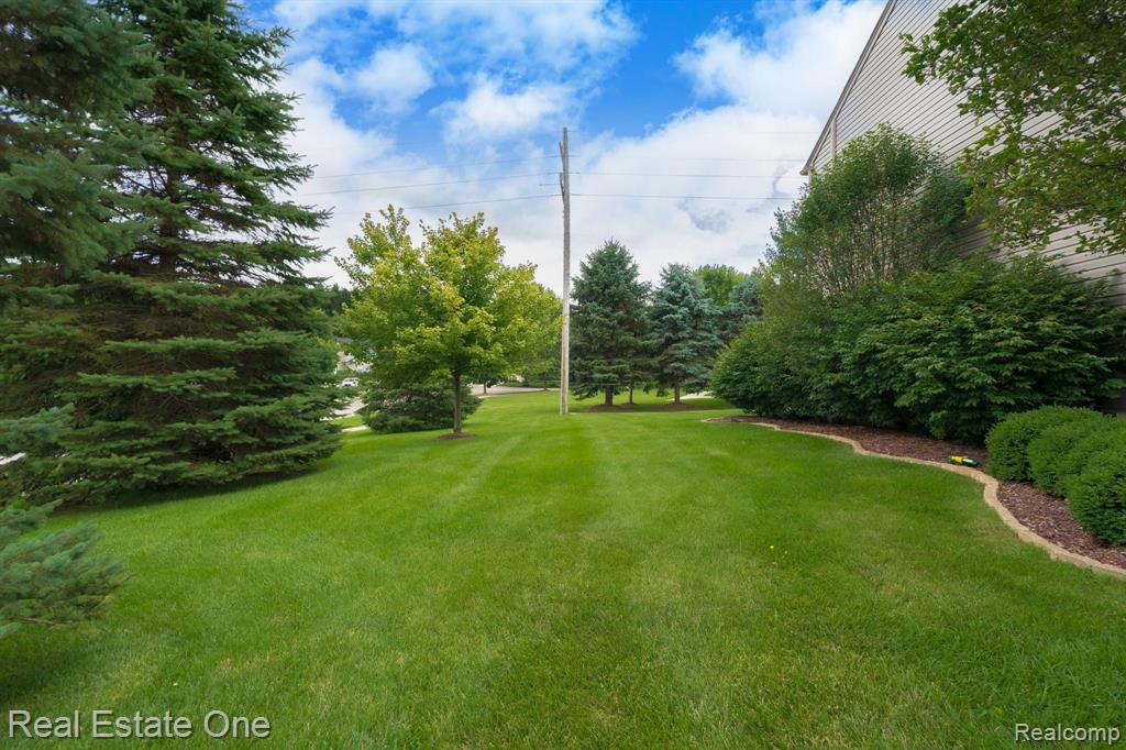 851 Deer Run Lake Road, Holly, MI 48442 — Photo 5