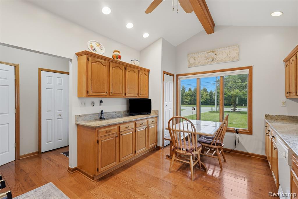 9210 Newburgh Road, Livonia, MI 48150 — Photo 10