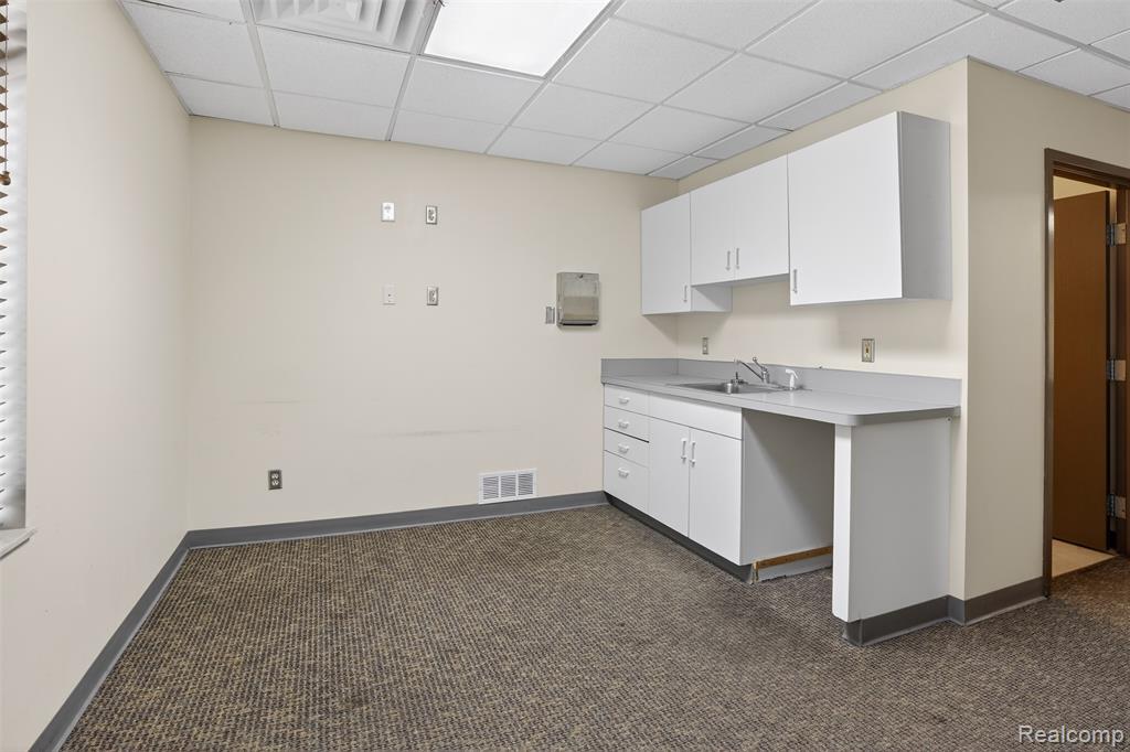 10683 S SAGINAW Street, Grand Blanc, MI 48439 — Photo 19