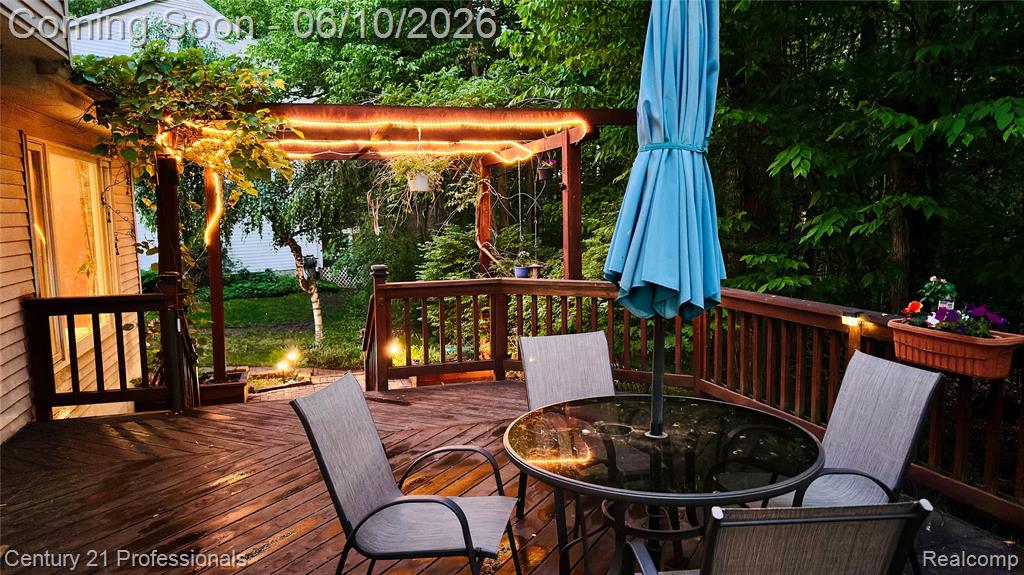 425 Cherry Grove Lane, Walled Lake, MI 48390 — Photo 70