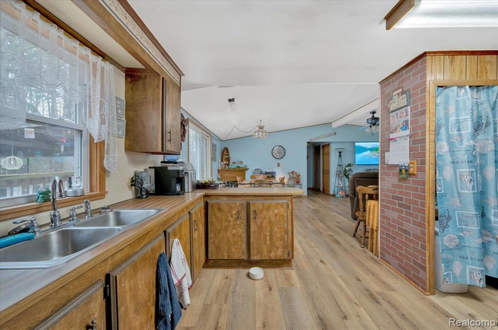 6789 LYONS Road, Imlay City, MI 48444 — Photo 12