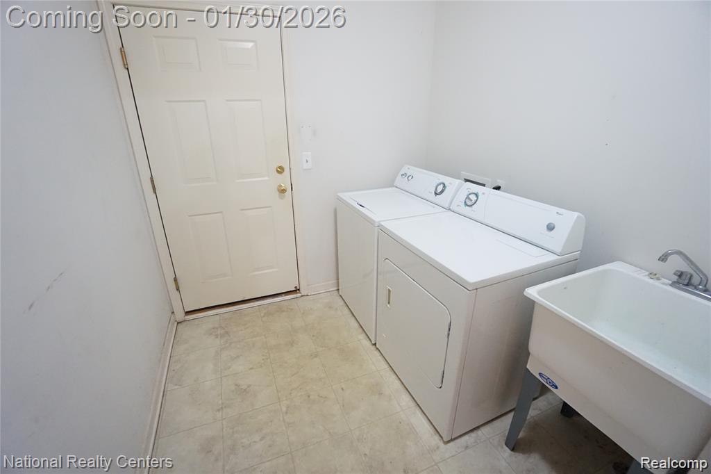 16869 HAWICK Lane, Romulus, MI 48174 — Photo 8