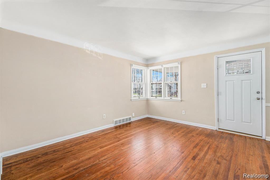 633 N Dorchester Road, Royal Oak, MI 48067 — Photo 3