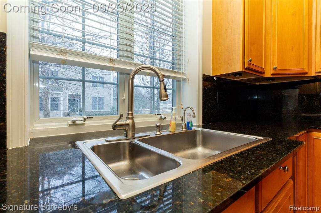 49965 BLACKBERRY Trail, Novi, MI — Photo 16