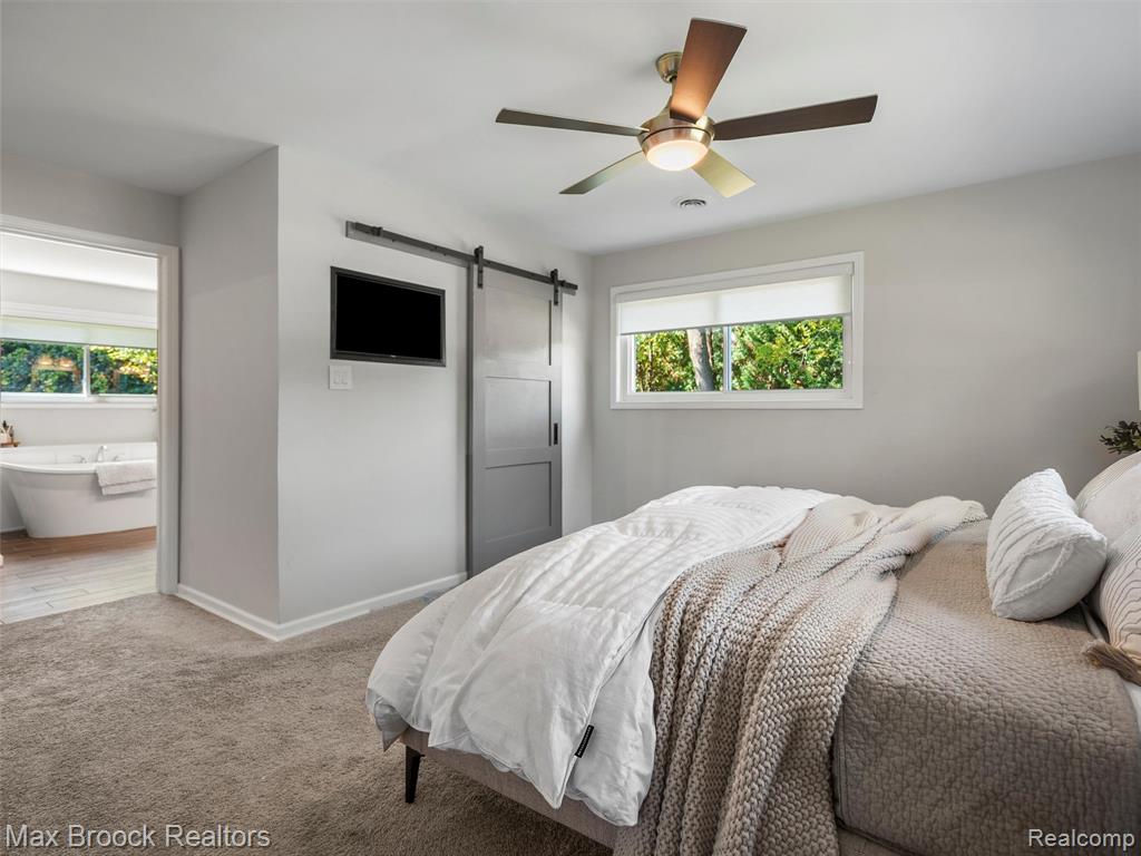 4740 Burnley Drive, Bloomfield Hills, MI 48304 — Photo 32