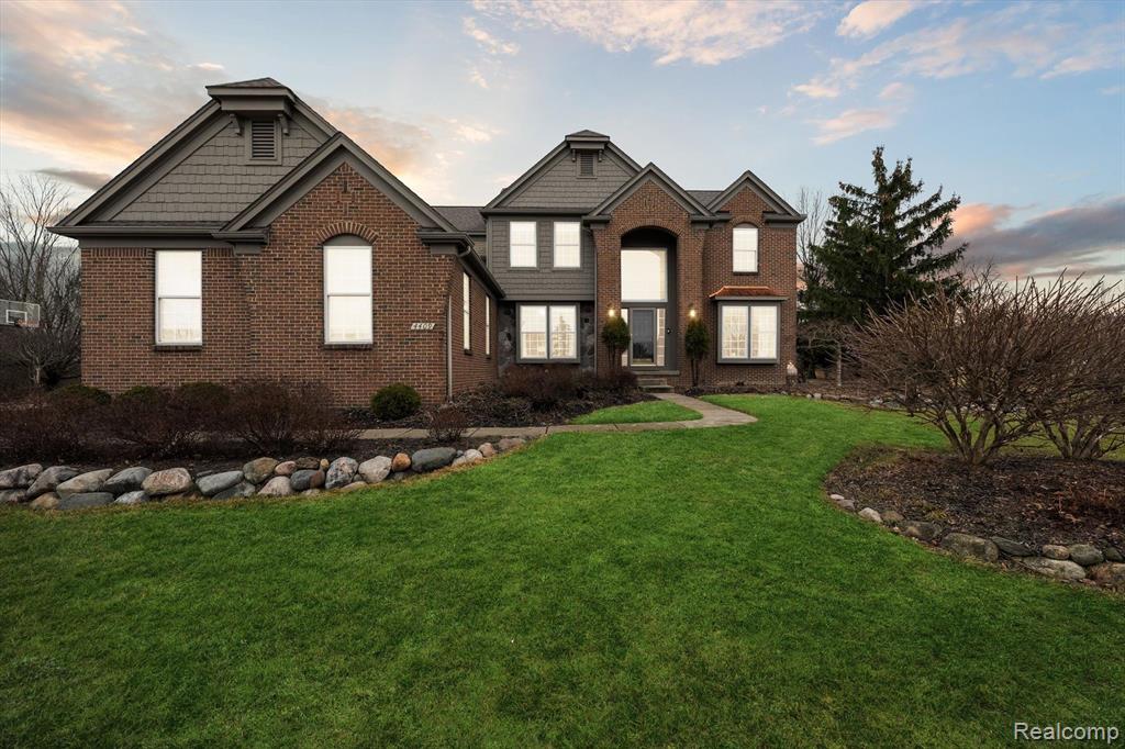 4409 BRIGHTON Drive, Grand Blanc, MI 48439 — Photo 2