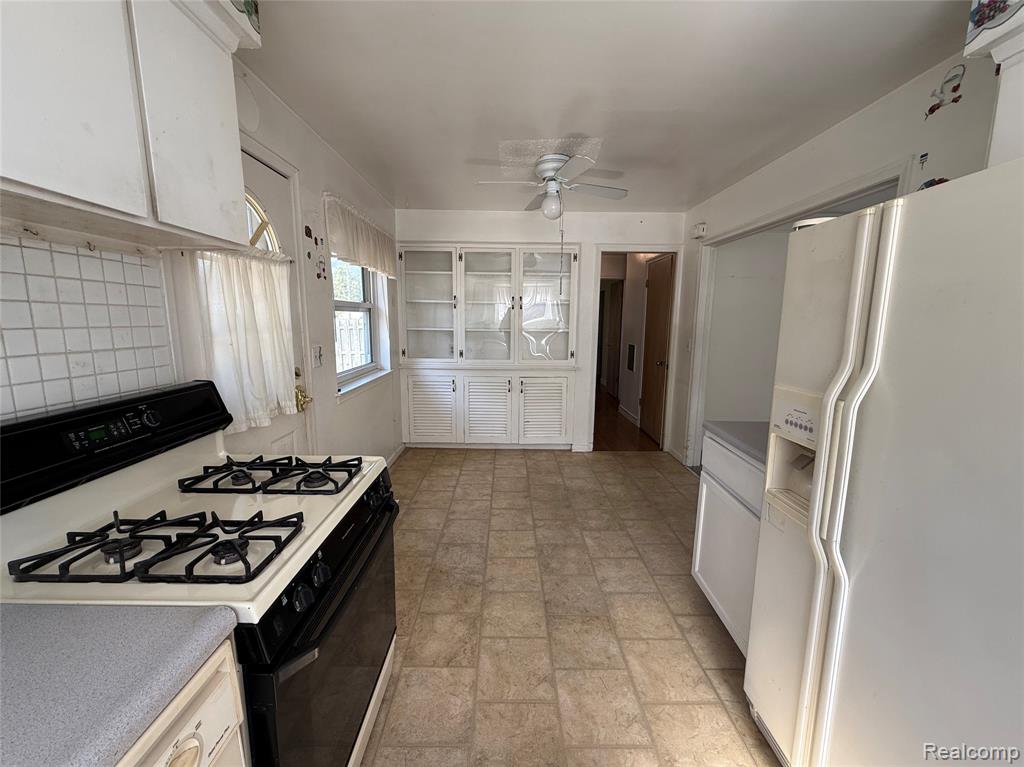 7505 Donna Street, Westland, MI — Photo 10