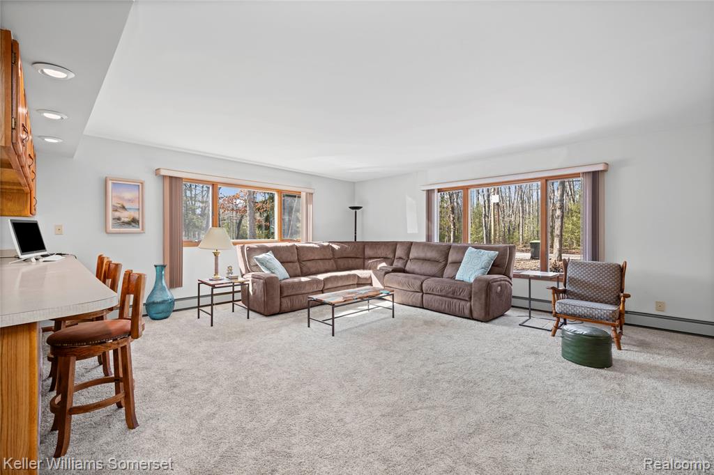 208 Hitchcock Avenue, Roscommon, MI 48653 — Photo 9