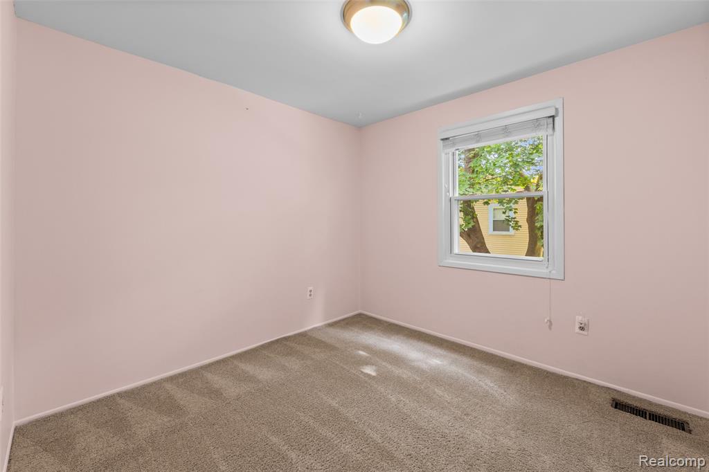 5138 Bayside Drive, Troy, MI 48098 — Photo 21