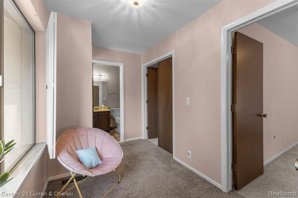 3060 LINDENWOOD Drive, Dearborn, MI 48120 — Photo 24