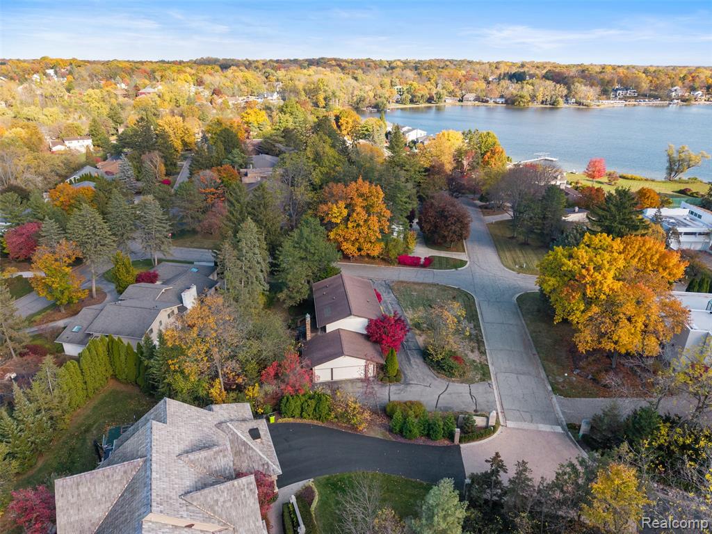 4724 Tara Court, West Bloomfield, MI 48323 — Photo 50