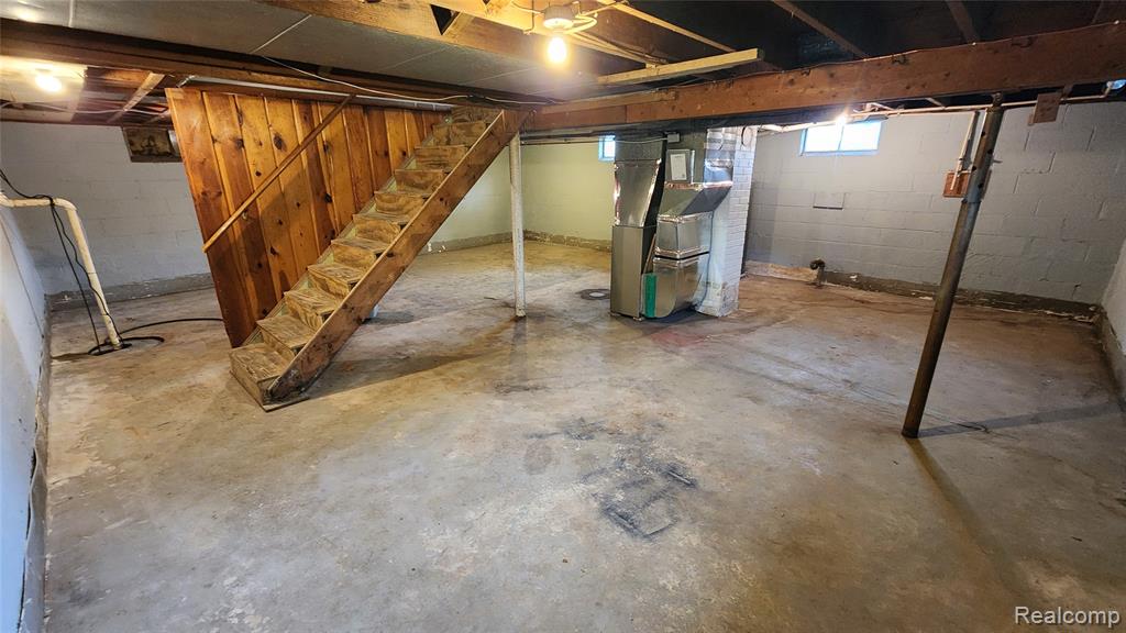 1233 W Coldwater Road, Flint, MI 48505 — Photo 15