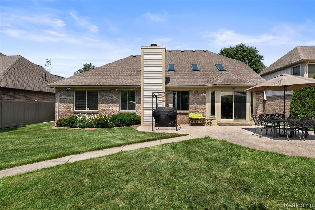 19550 Shorecrest Drive, Clinton Twp, MI 48038 — Photo 45