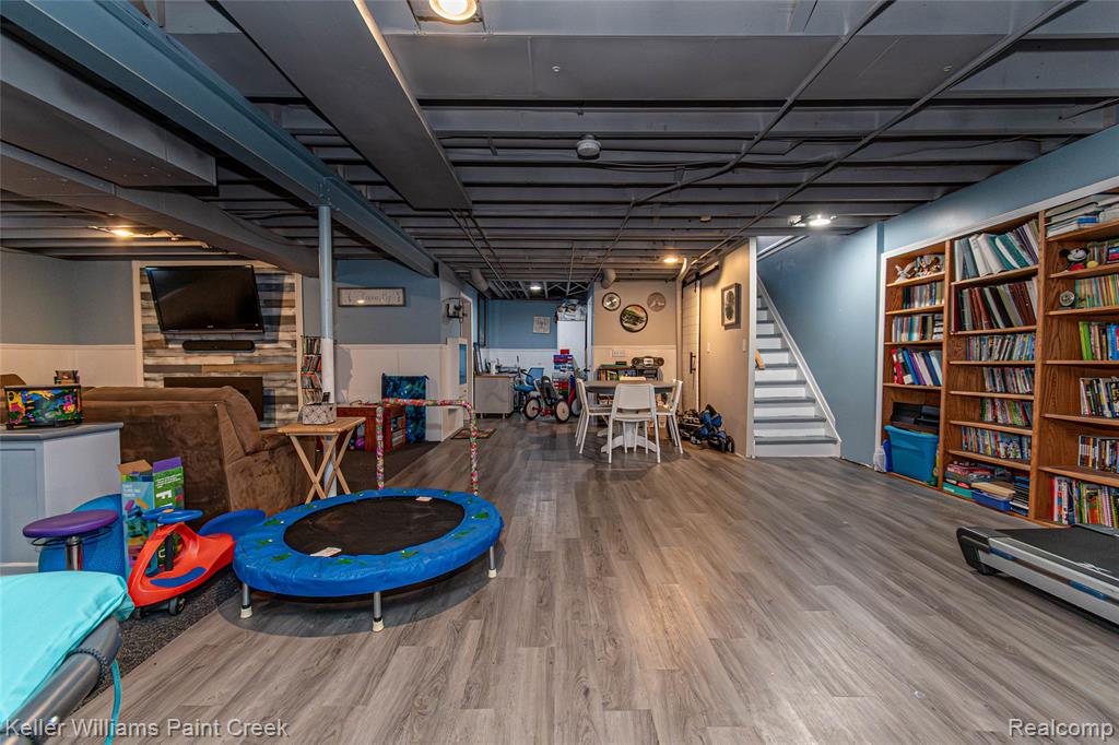 35452 Saint Clair Drive, New Baltimore, MI 48047 — Photo 42