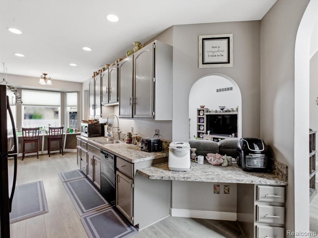 744 5th Street, Marysville, MI 48040 — Photo 12