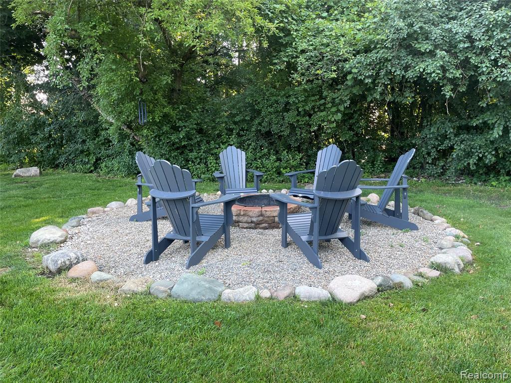 21150 E Chigwidden Street, Northville, MI 48167 — Photo 46