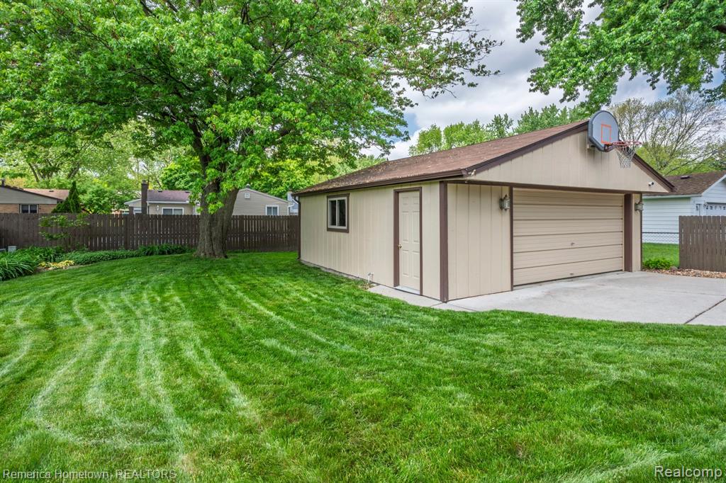9183 Redbud Avenue, Plymouth, MI 48170 — Photo 33