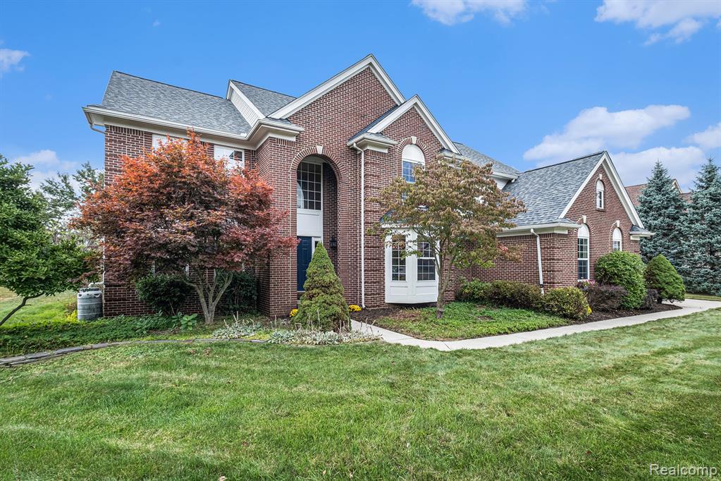 8488 Grand View Drive, Grand Blanc, MI 48439 — front exterior