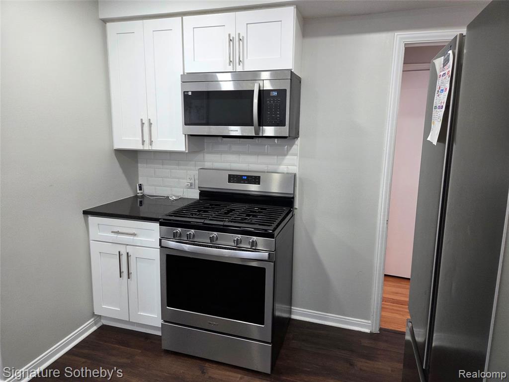 9320 Dixie, Redford, MI 48239 — Photo 7