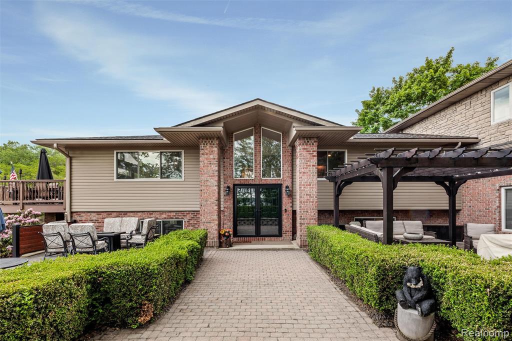 8950 Riverview, Pinckney, MI 48169 — Photo 41