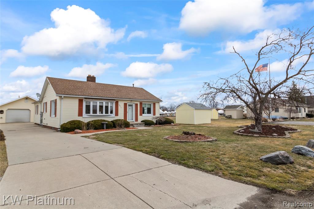 7811 Alexandria Drive, Ira, MI