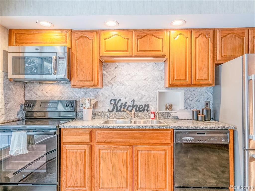 7045 CRANE Road, Ypsilanti, MI 48197 — Photo 19