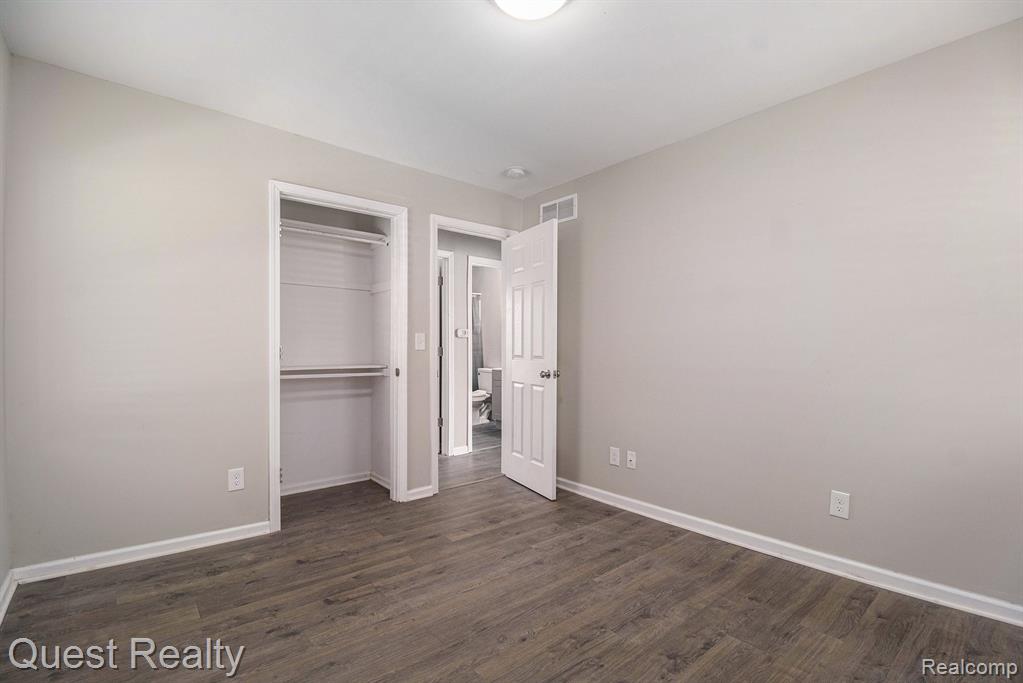 9489 PORTAGE Trail, White Lake, MI — Photo 16