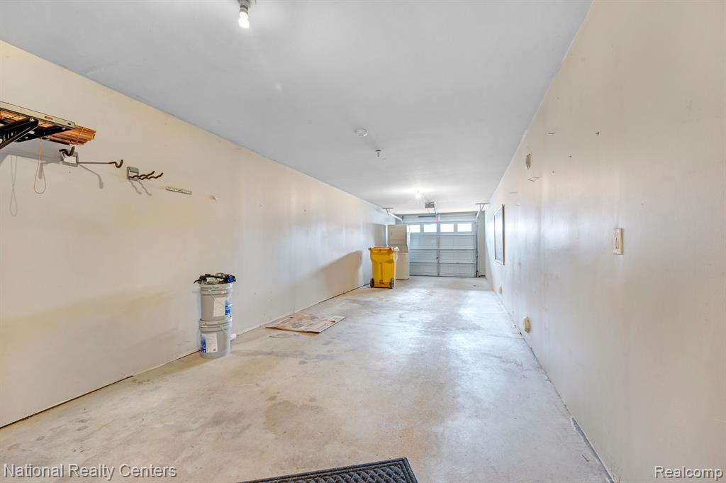 39864 ROCKCREST Circle, Northville, MI 48168 — Photo 19