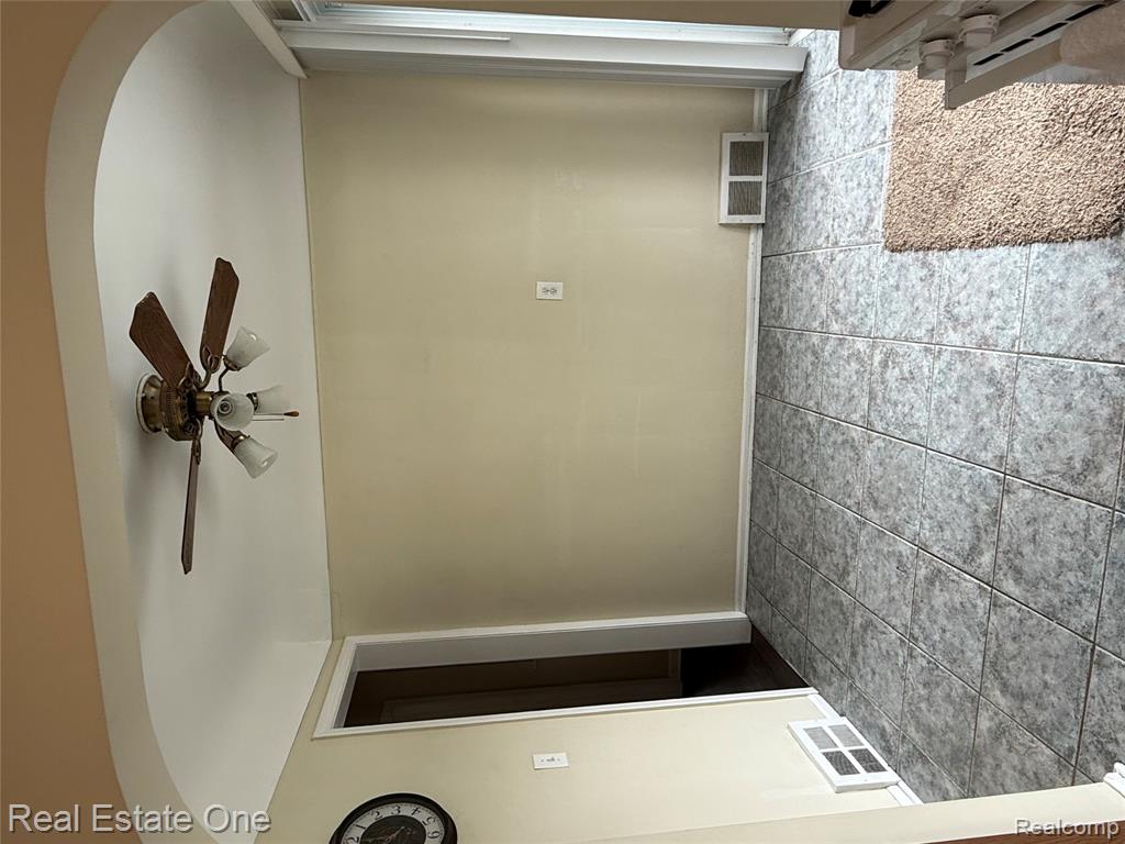 879 Highland Avenue, Lincoln Park, MI 48146 — Photo 8