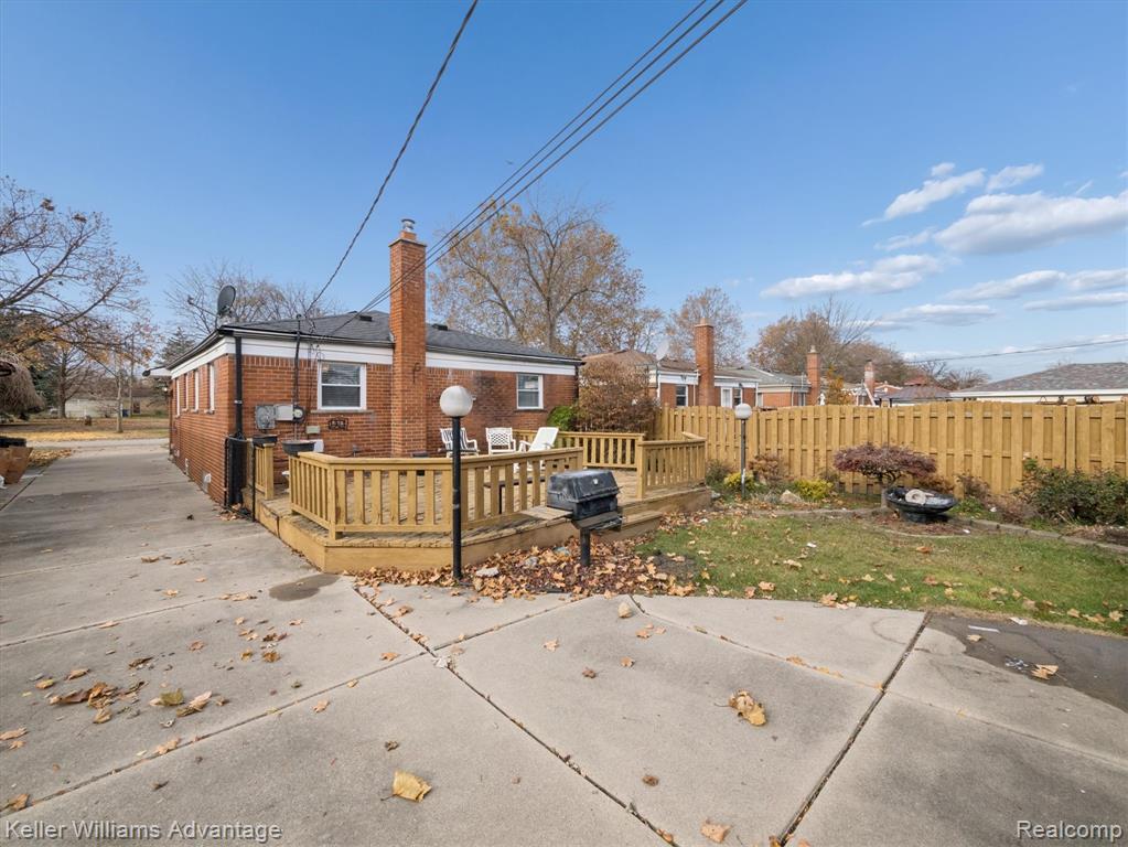 6450 Fenton Street, Dearborn Heights, MI 48127 — Photo 29