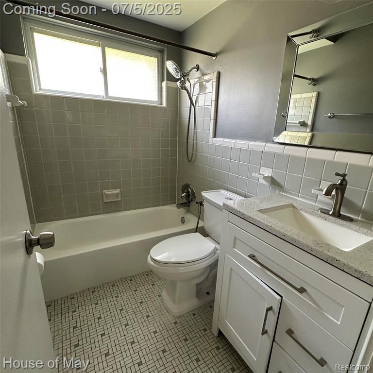 587 E 14 MILE Road, Birmingham, MI 48009 — Photo 7