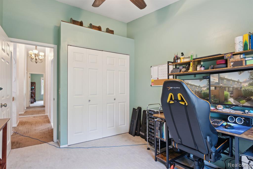 22040 EDGEWATER, Novi, MI — Photo 28