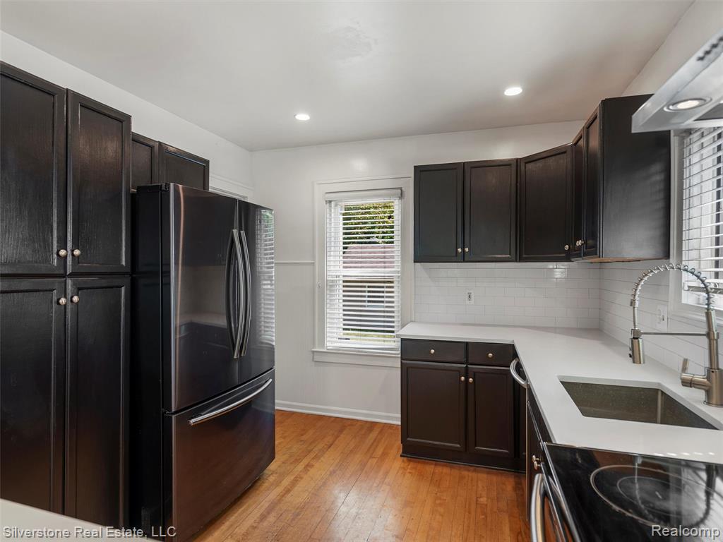 800 N EDISON Avenue, Royal Oak, MI 48067 — Photo 10