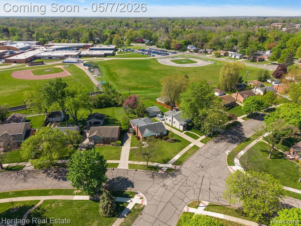 31881 Lamar Drive, Farmington, MI 48336 — Photo 47
