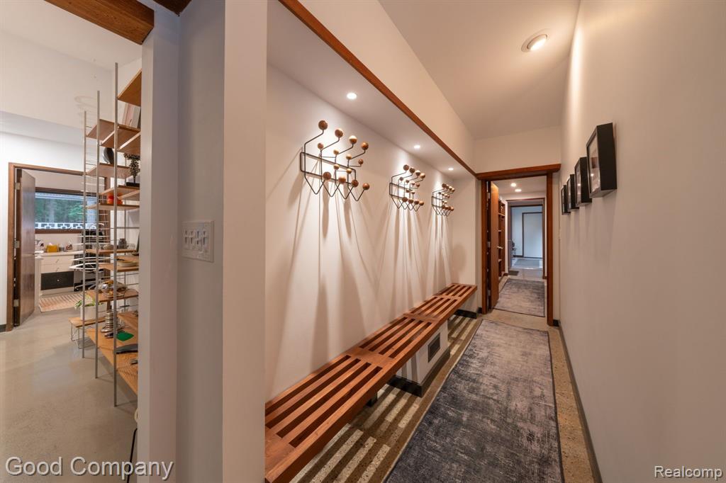 5385 Bywood Road, Bloomfield Hills, MI 48302 — Photo 32