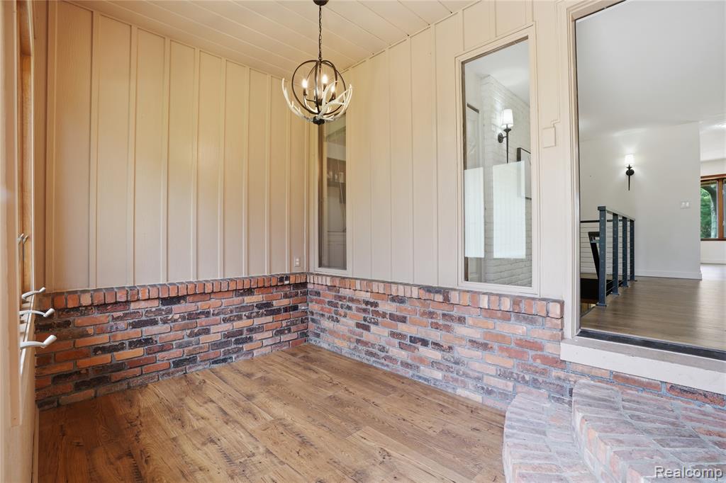 11221 Meadowood Drive, Brighton, MI 48114 — Photo 6