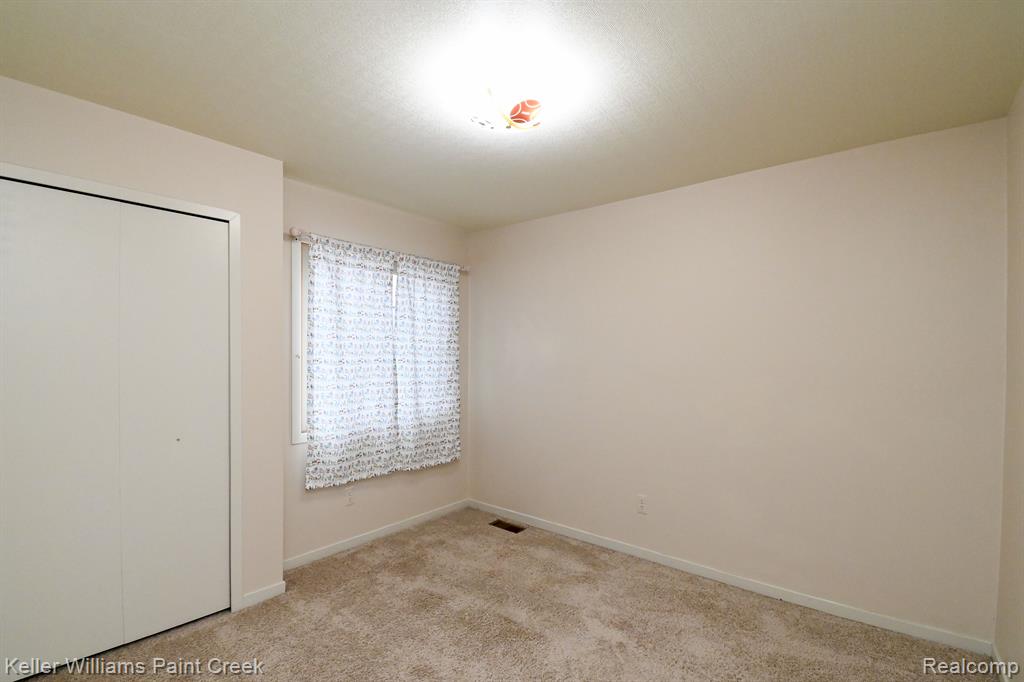 42571 Wimbleton Way, Novi, MI — Photo 37